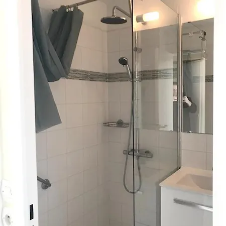 Apartment Studio Allee Des Fleurs Saint-Raphael (Var)